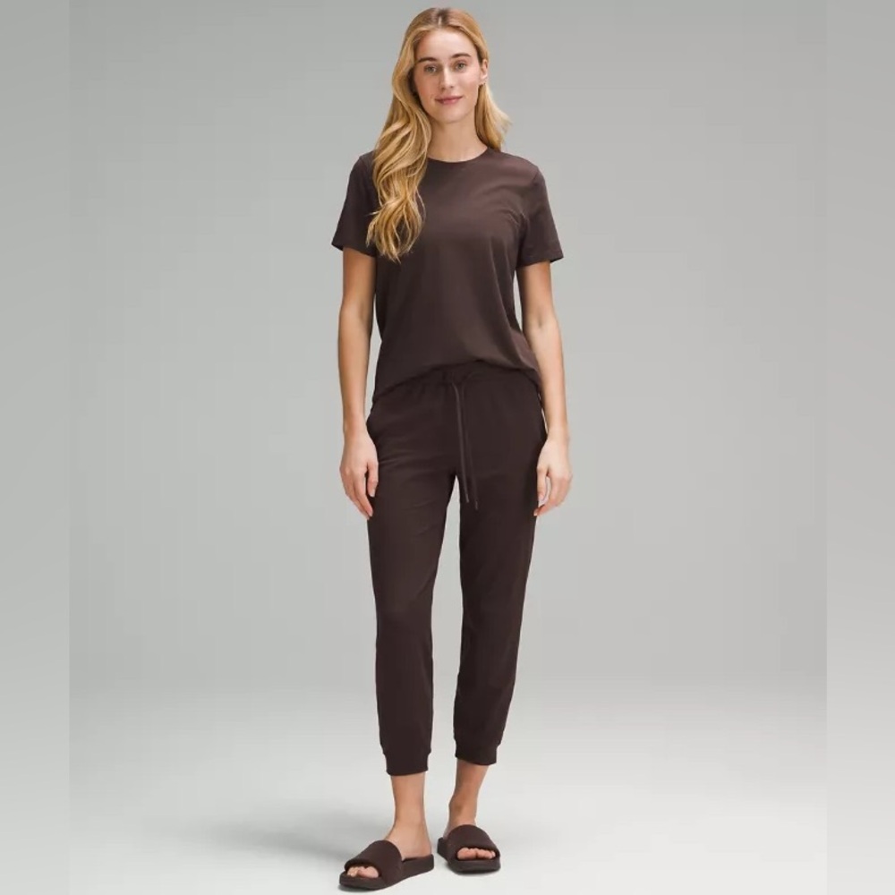 Lululemon Soft Jersey Classic Fit Mid-Rise Jogger in Espresso
